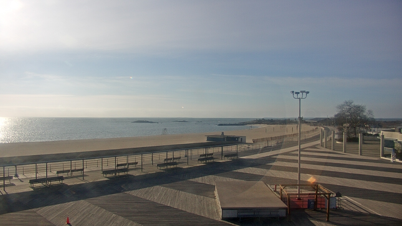 Thumbnail for current weather camera view from Ocean Beach Park in New London, Connecticut
