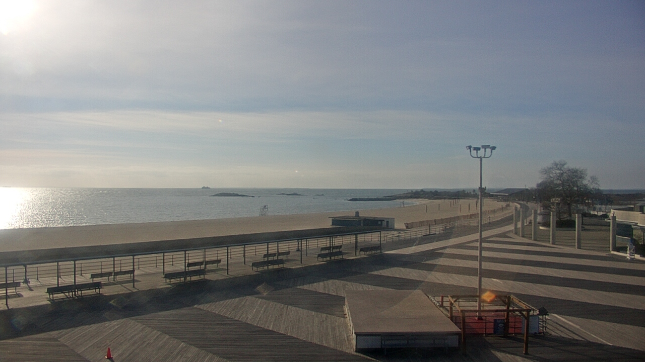 Thumbnail for current weather camera view from Ocean Beach Park in New London, Connecticut