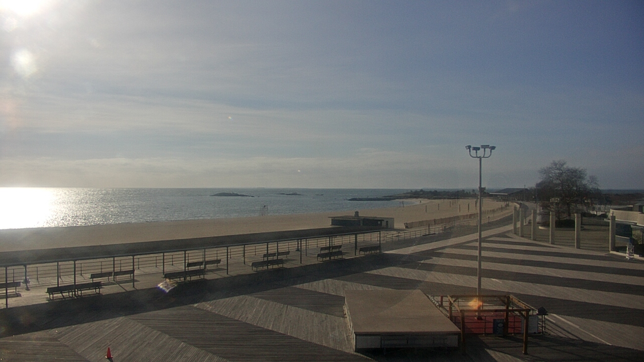 Thumbnail for current weather camera view from Ocean Beach Park in New London, Connecticut