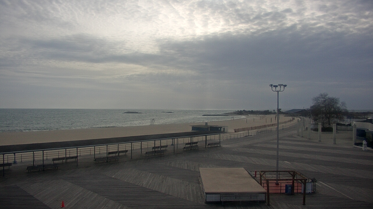 Thumbnail for current weather camera view from Ocean Beach Park in New London, Connecticut