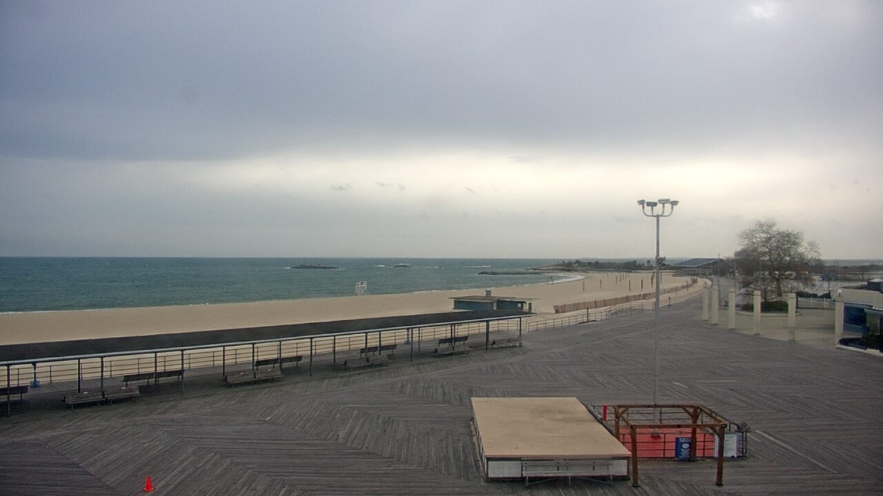 Thumbnail for current weather camera view from Ocean Beach Park in New London, Connecticut