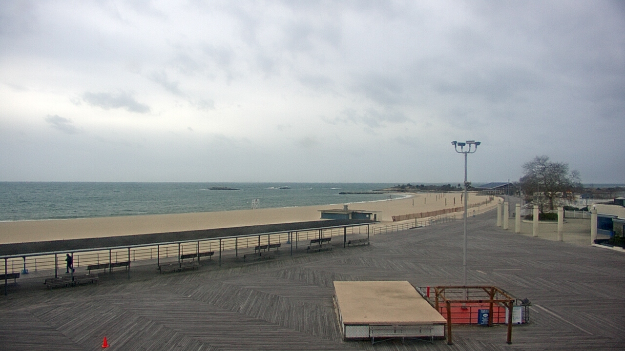 Thumbnail for current weather camera view from Ocean Beach Park in New London, Connecticut