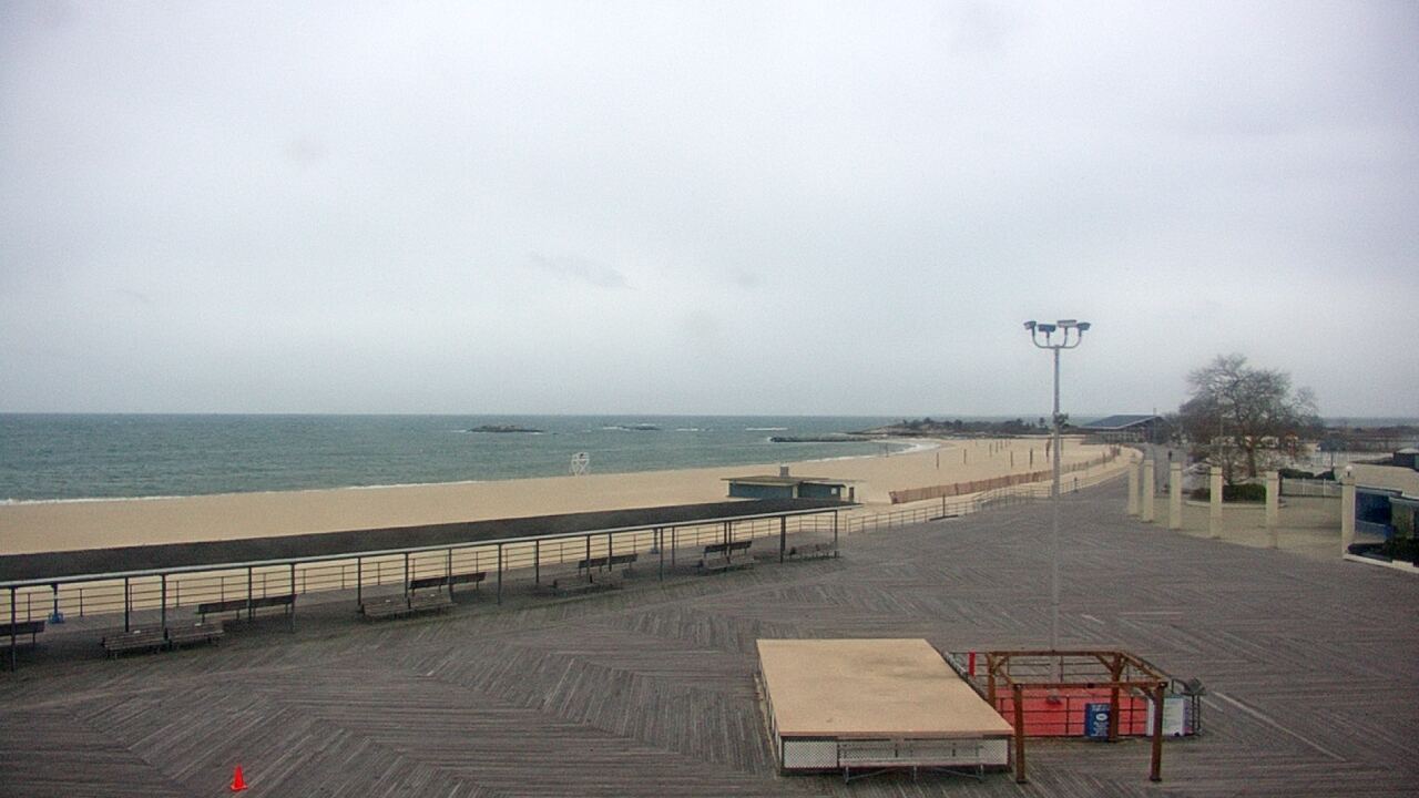 Thumbnail for current weather camera view from Ocean Beach Park in New London, Connecticut