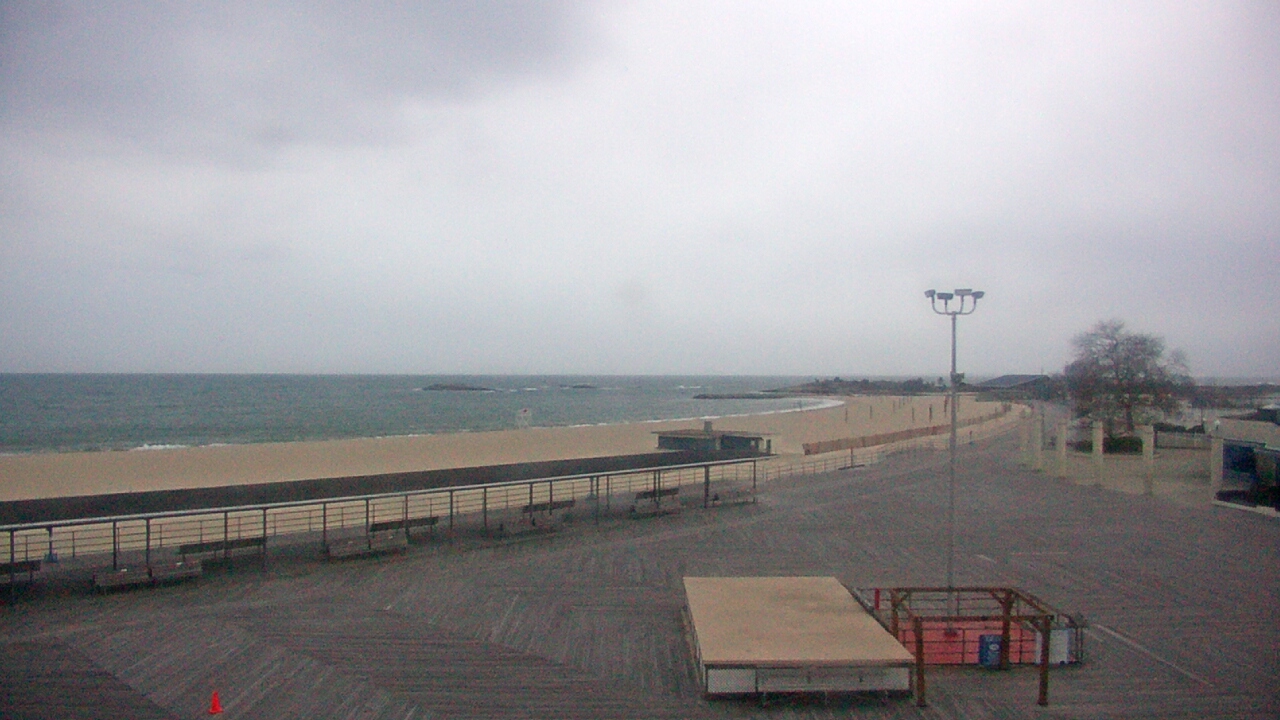 Thumbnail for current weather camera view from Ocean Beach Park in New London, Connecticut