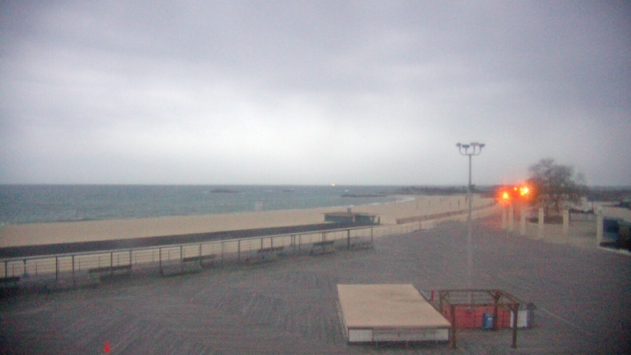 Thumbnail for current weather camera view from Ocean Beach Park in New London, Connecticut