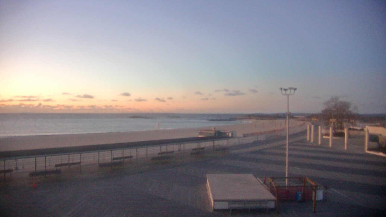 Thumbnail for current weather camera view from Ocean Beach Park in New London, Connecticut