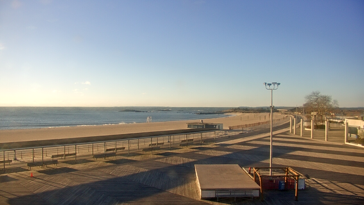 Thumbnail for current weather camera view from Ocean Beach Park in New London, Connecticut