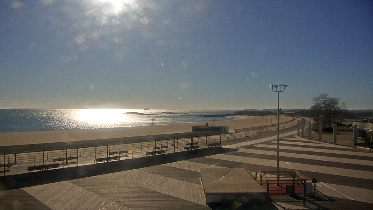 Thumbnail for current weather camera view from Ocean Beach Park in New London, Connecticut
