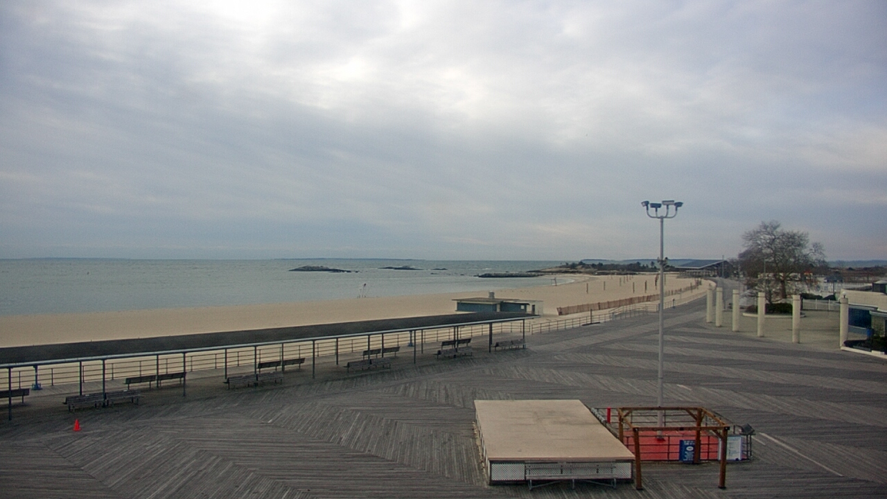 Thumbnail for current weather camera view from Ocean Beach Park in New London, Connecticut