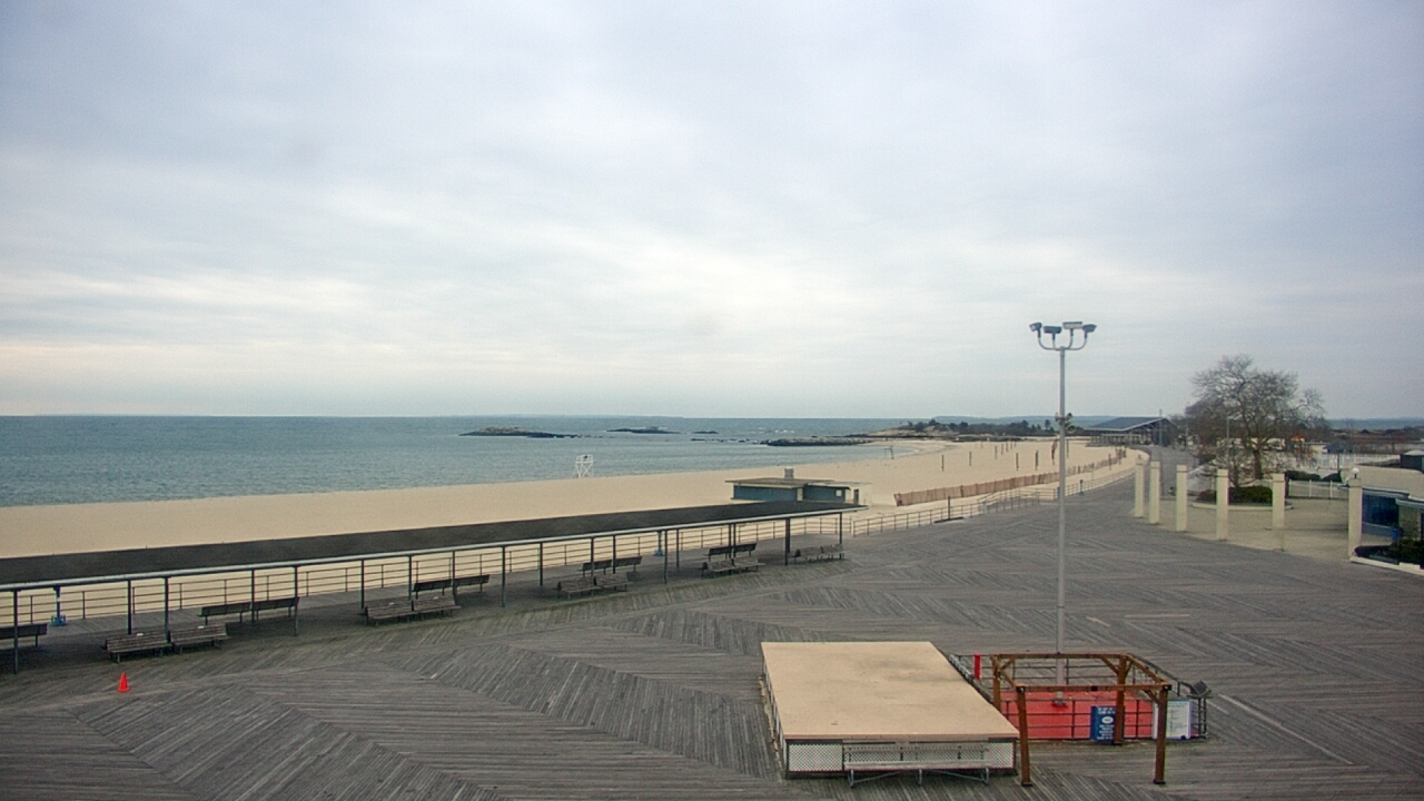 Thumbnail for current weather camera view from Ocean Beach Park in New London, Connecticut