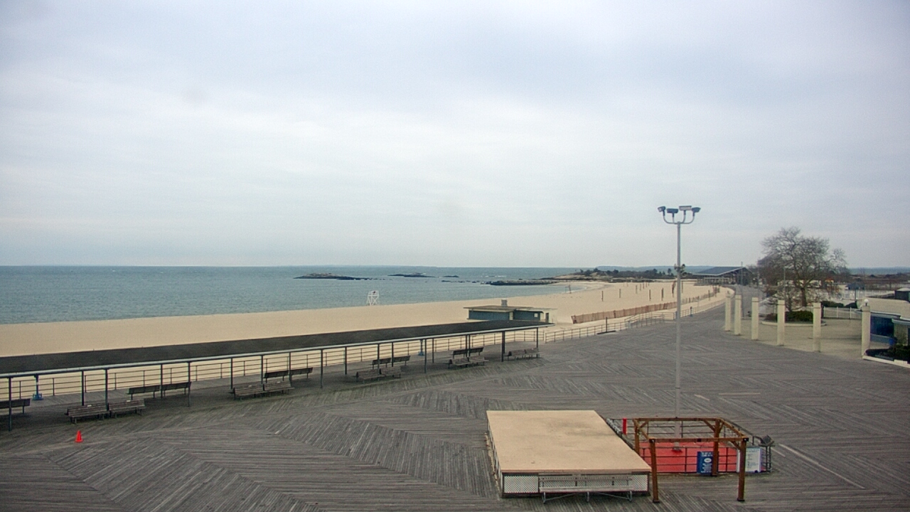 Thumbnail for current weather camera view from Ocean Beach Park in New London, Connecticut