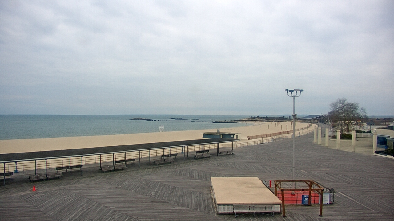 Thumbnail for current weather camera view from Ocean Beach Park in New London, Connecticut