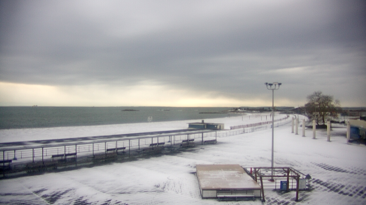 Thumbnail for current weather camera view from Ocean Beach Park in New London, Connecticut