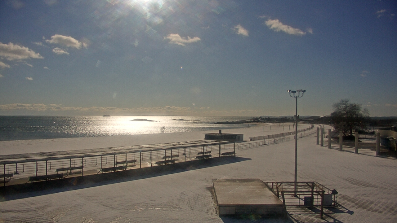 Thumbnail for current weather camera view from Ocean Beach Park in New London, Connecticut