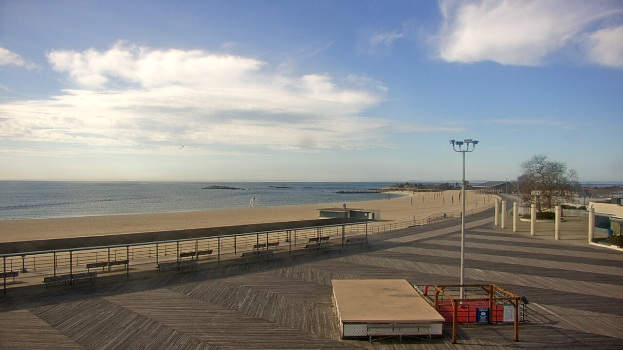 Thumbnail for current weather camera view from Ocean Beach Park in New London, Connecticut