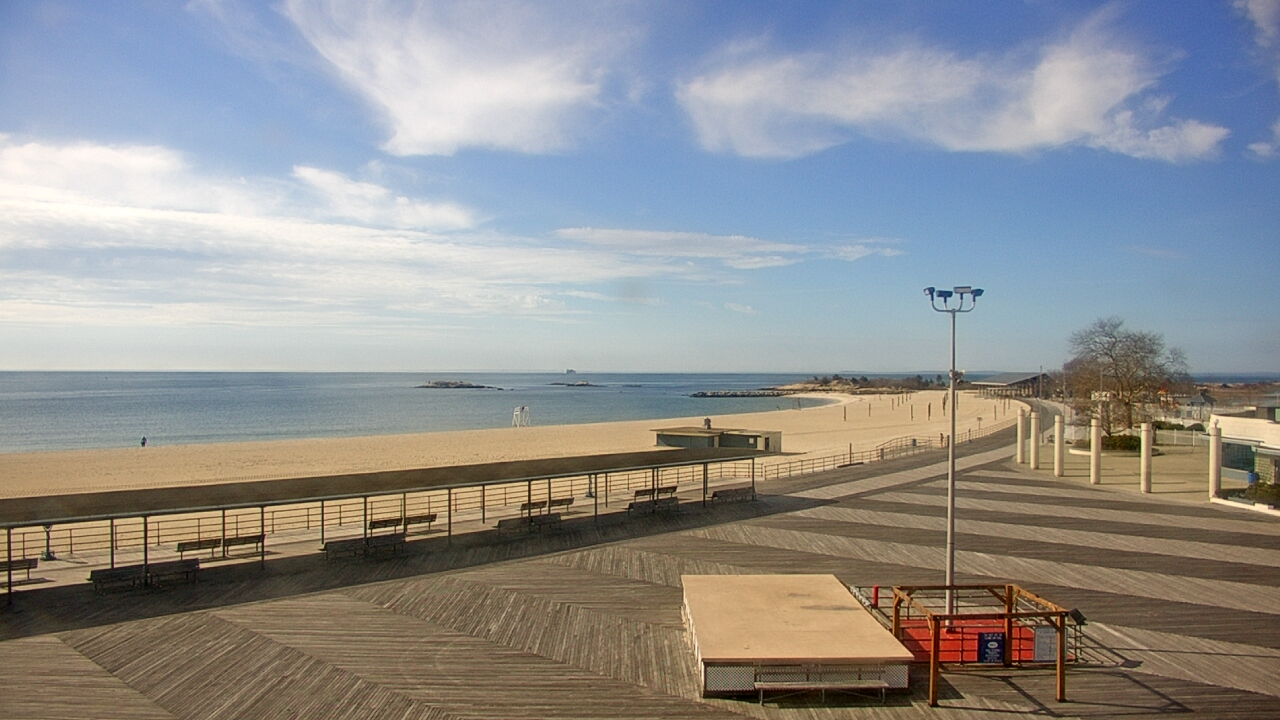 Thumbnail for current weather camera view from Ocean Beach Park in New London, Connecticut