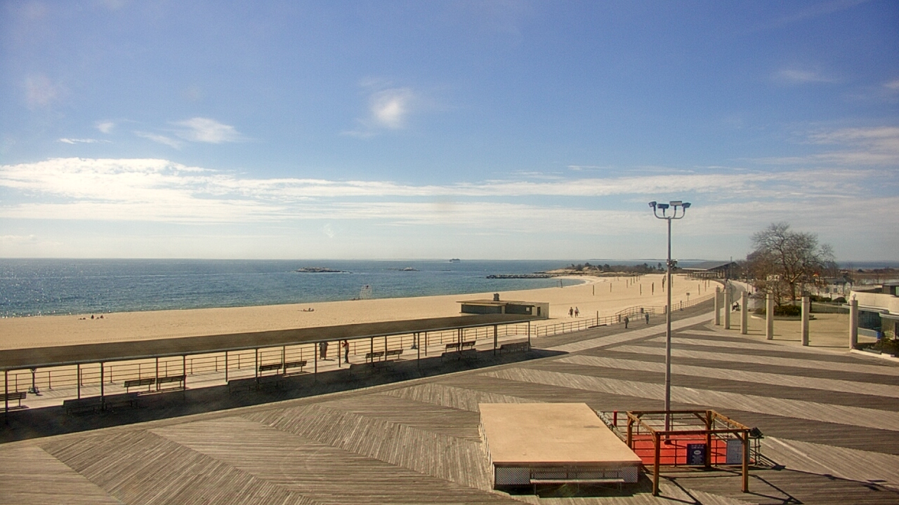 Thumbnail for current weather camera view from Ocean Beach Park in New London, Connecticut