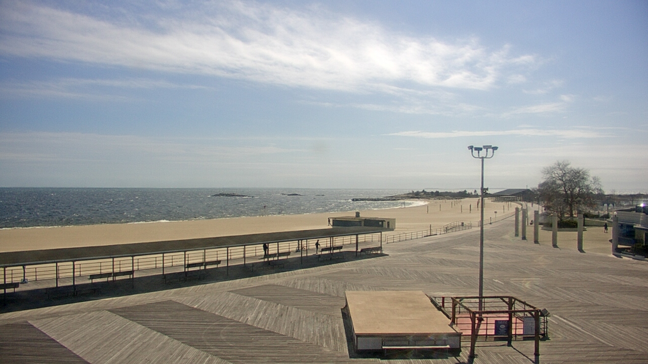 Thumbnail for current weather camera view from Ocean Beach Park in New London, Connecticut