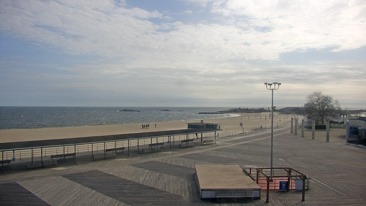 Thumbnail for current weather camera view from Ocean Beach Park in New London, Connecticut