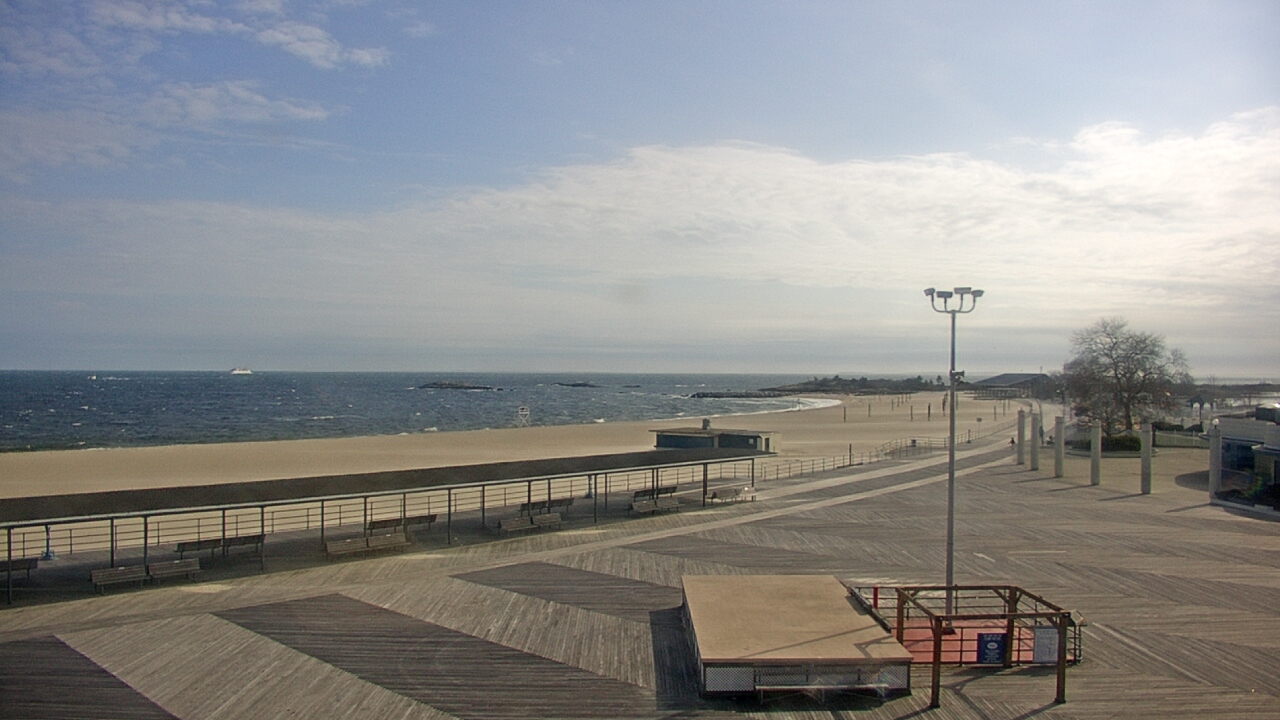 Thumbnail for current weather camera view from Ocean Beach Park in New London, Connecticut