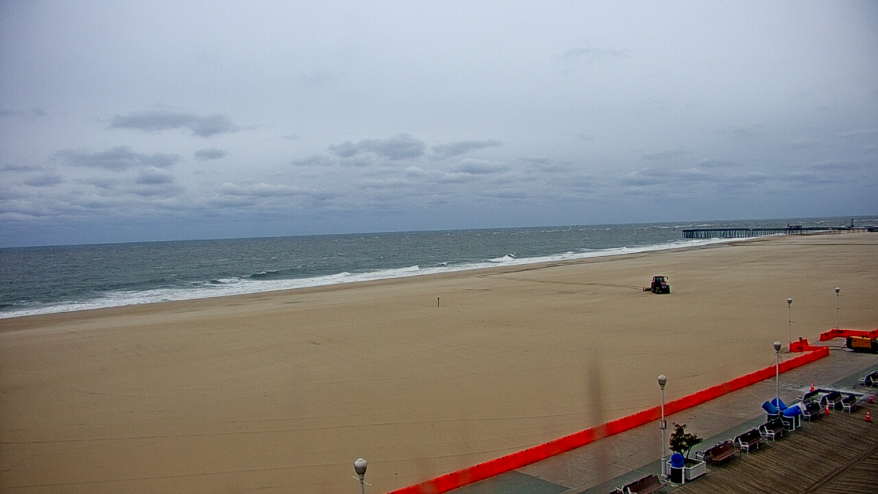 Thumbnail for current weather camera view from Plim Plaza Hotel in Ocean City, Maryland