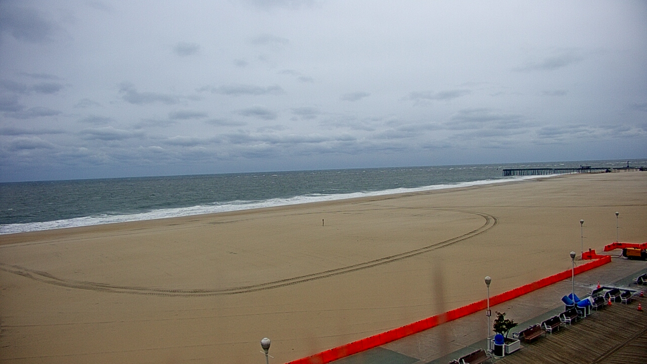 Thumbnail for current weather camera view from Plim Plaza Hotel in Ocean City, Maryland