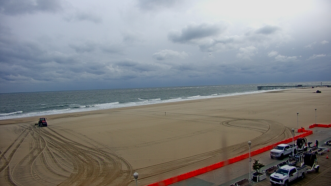 Thumbnail for current weather camera view from Plim Plaza Hotel in Ocean City, Maryland