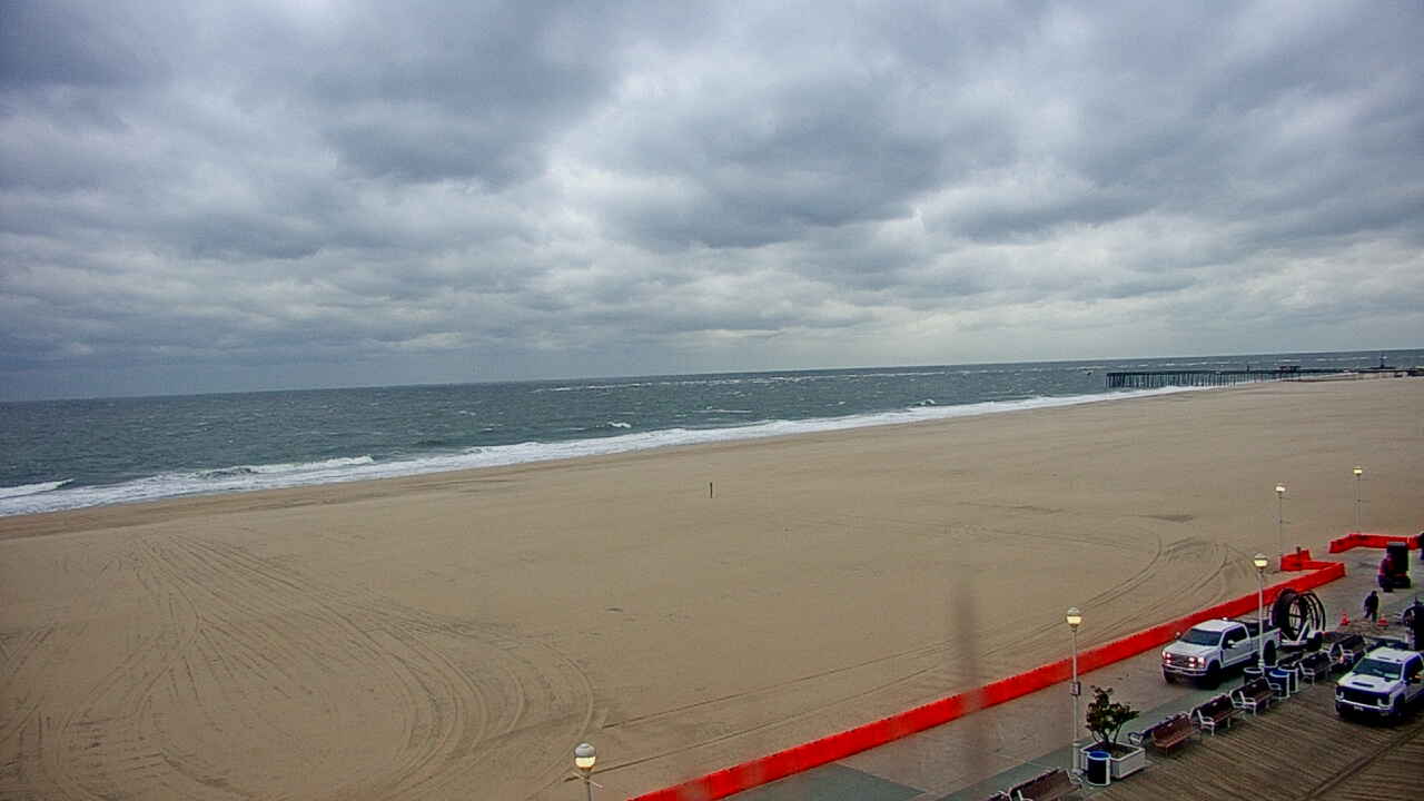 Thumbnail for current weather camera view from Plim Plaza Hotel in Ocean City, Maryland
