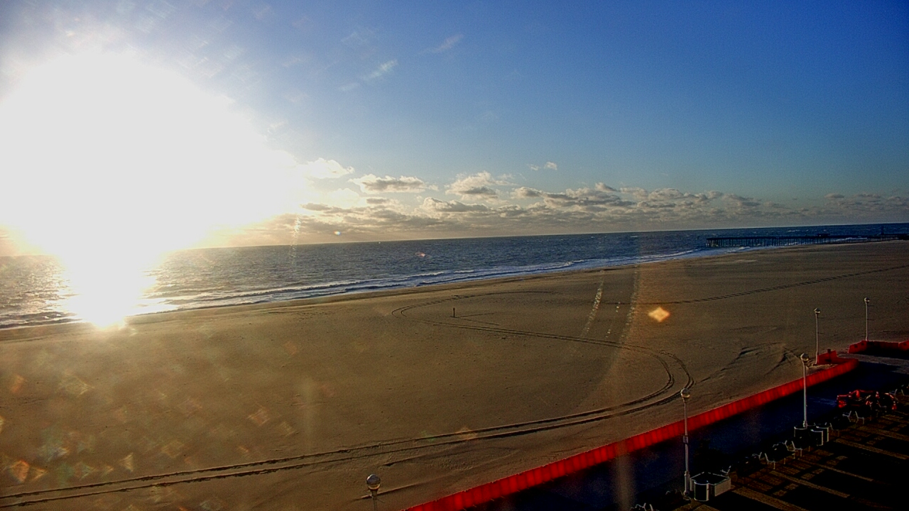 Thumbnail for current weather camera view from Plim Plaza Hotel in Ocean City, Maryland