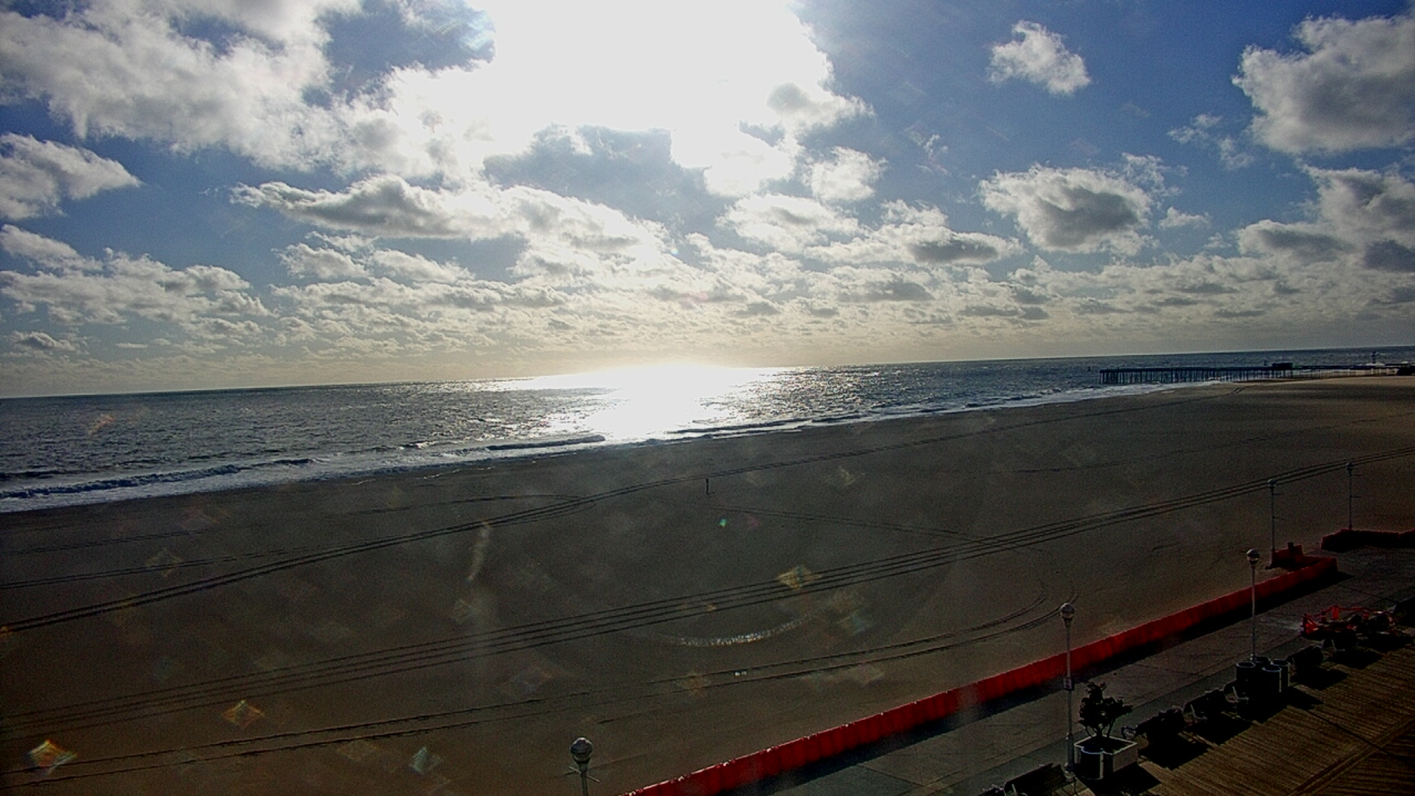Thumbnail for current weather camera view from Plim Plaza Hotel in Ocean City, Maryland