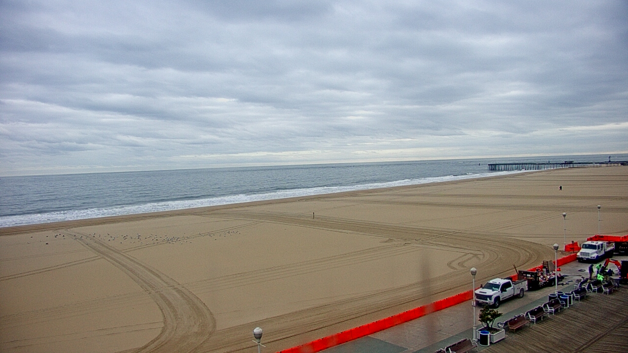 Thumbnail for current weather camera view from Plim Plaza Hotel in Ocean City, Maryland