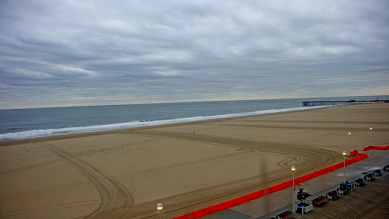 Thumbnail for current weather camera view from Plim Plaza Hotel in Ocean City, Maryland