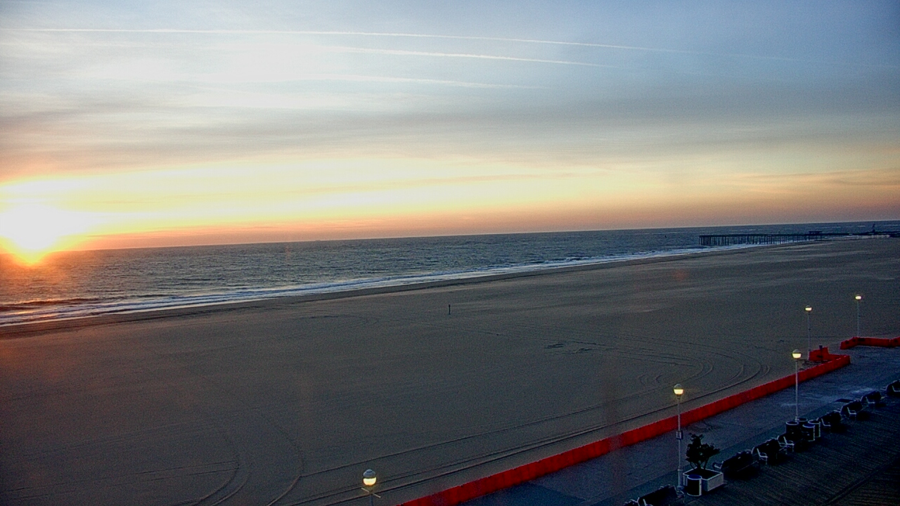 Thumbnail for current weather camera view from Plim Plaza Hotel in Ocean City, Maryland