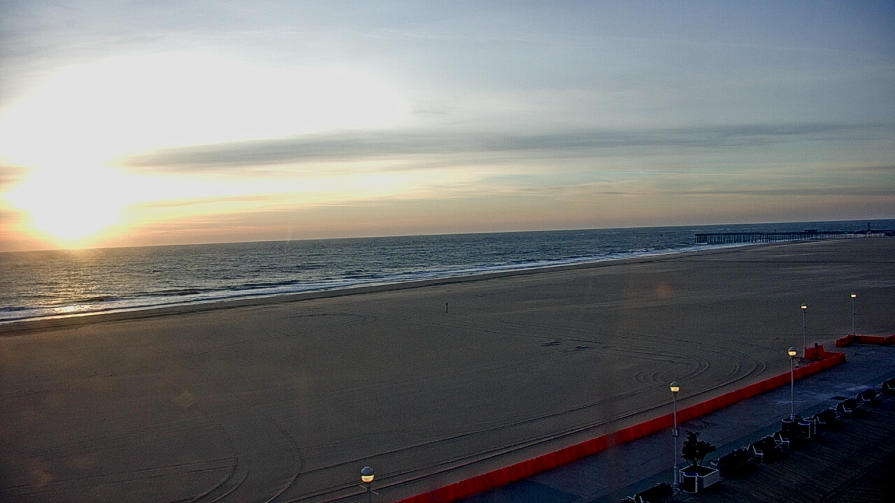Thumbnail for current weather camera view from Plim Plaza Hotel in Ocean City, Maryland