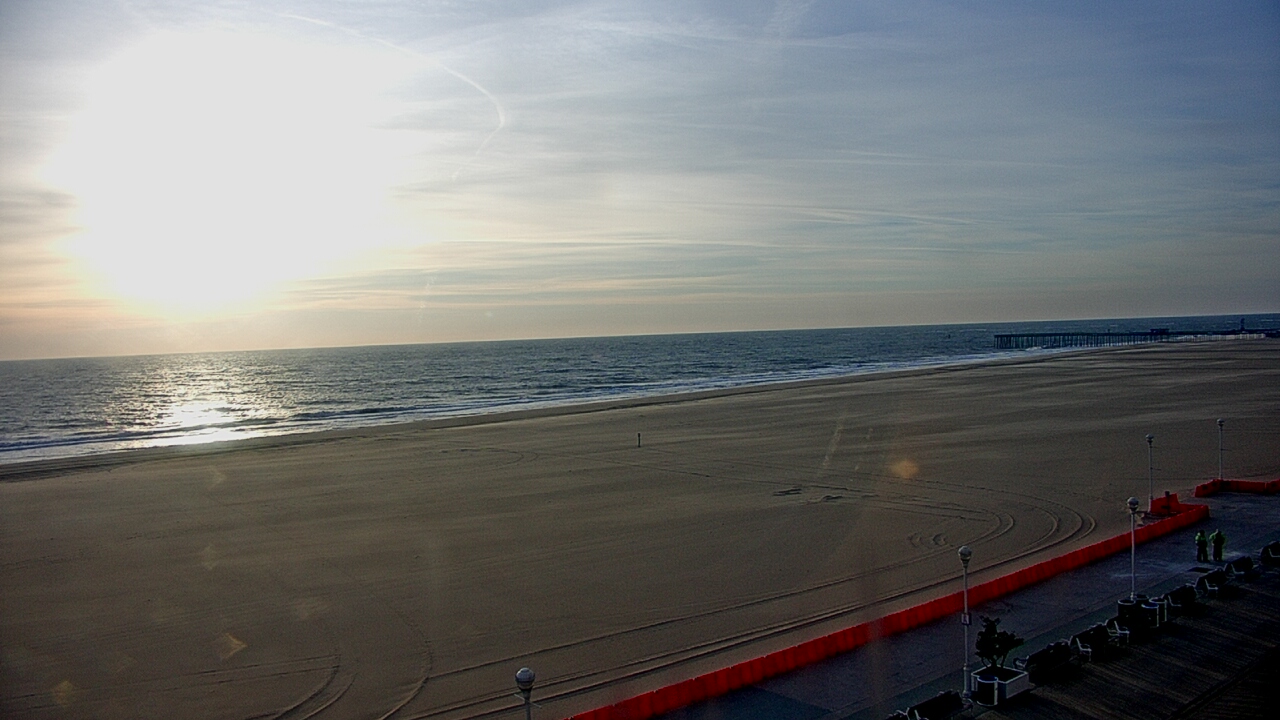 Thumbnail for current weather camera view from Plim Plaza Hotel in Ocean City, Maryland