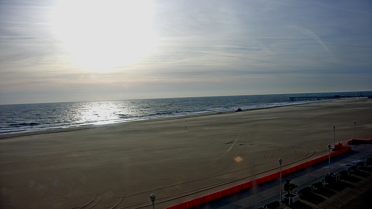 Thumbnail for current weather camera view from Plim Plaza Hotel in Ocean City, Maryland