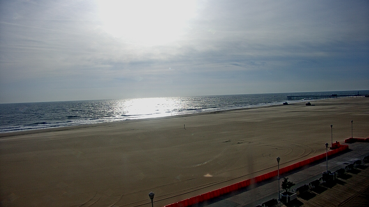 Thumbnail for current weather camera view from Plim Plaza Hotel in Ocean City, Maryland