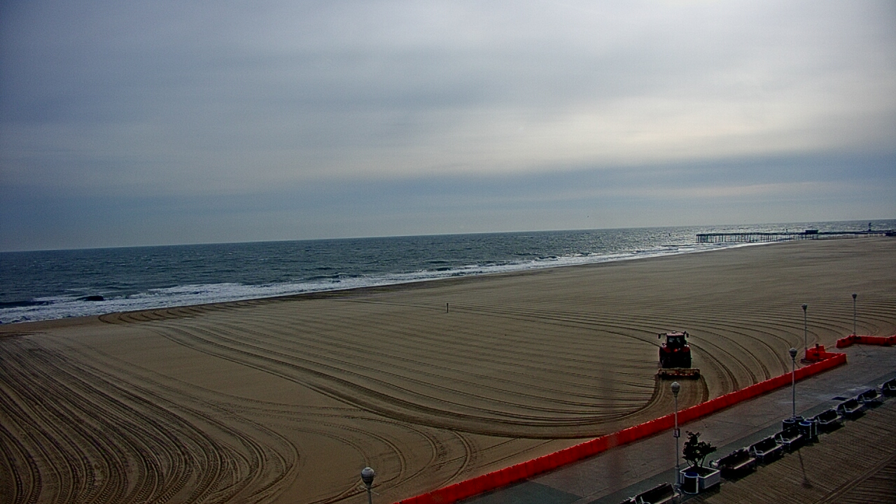 Thumbnail for current weather camera view from Plim Plaza Hotel in Ocean City, Maryland