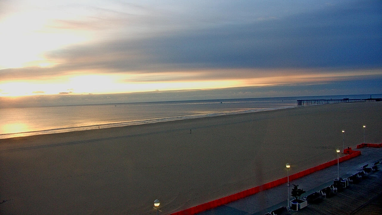 Thumbnail for current weather camera view from Plim Plaza Hotel in Ocean City, Maryland