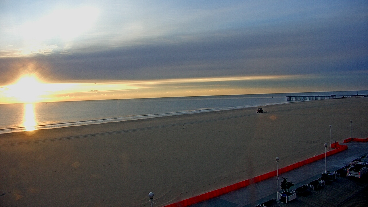 Thumbnail for current weather camera view from Plim Plaza Hotel in Ocean City, Maryland