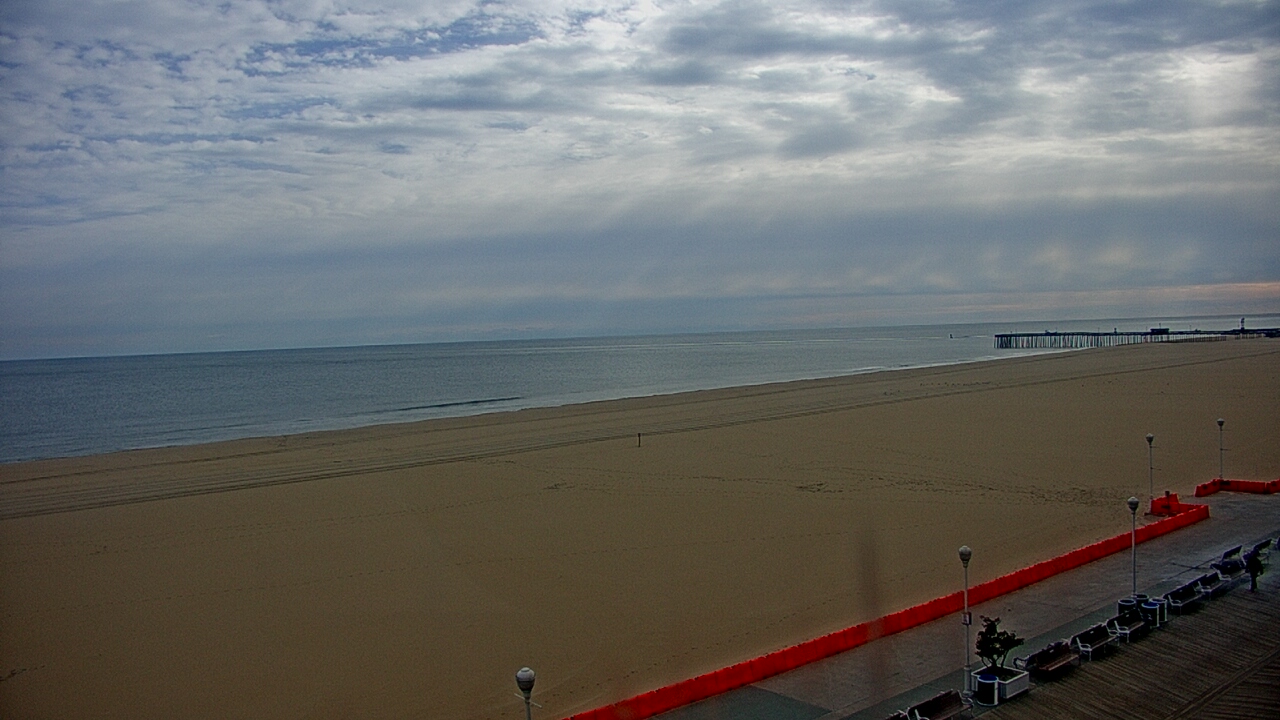 Thumbnail for current weather camera view from Plim Plaza Hotel in Ocean City, Maryland