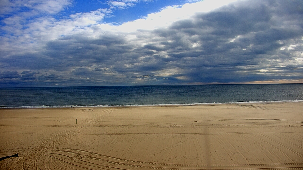 Thumbnail for current weather camera view from Plim Plaza Hotel in Ocean City, Maryland