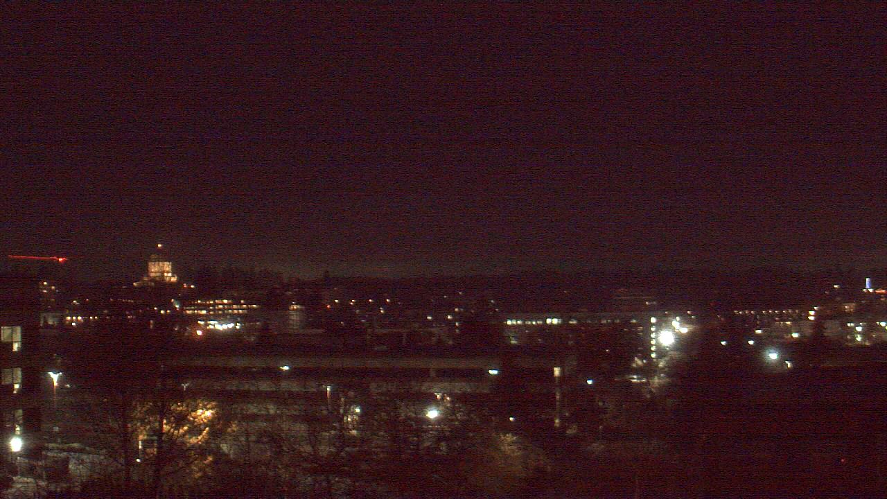 Thumbnail for current weather camera view from Avanti HS in Olympia, Washington