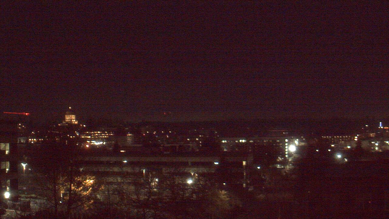 Thumbnail for current weather camera view from Avanti HS in Olympia, Washington