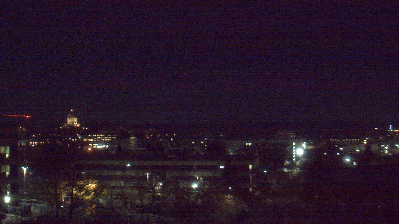 Thumbnail for current weather camera view from Avanti HS in Olympia, Washington