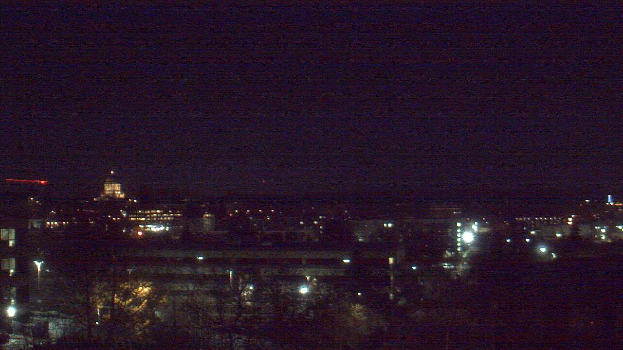 Thumbnail for current weather camera view from Avanti HS in Olympia, Washington