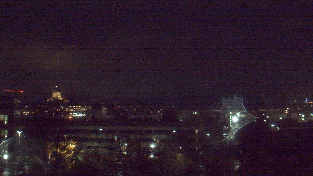 Thumbnail for current weather camera view from Avanti HS in Olympia, Washington