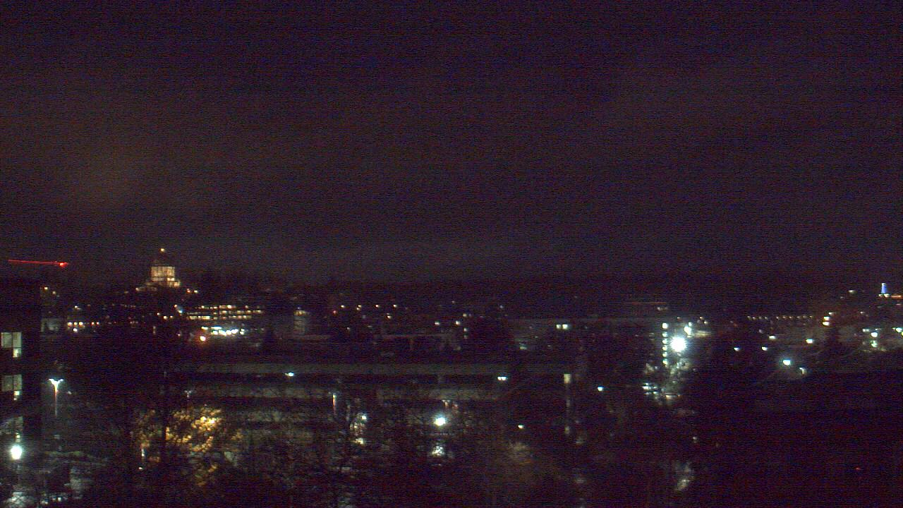 Thumbnail for current weather camera view from Avanti HS in Olympia, Washington