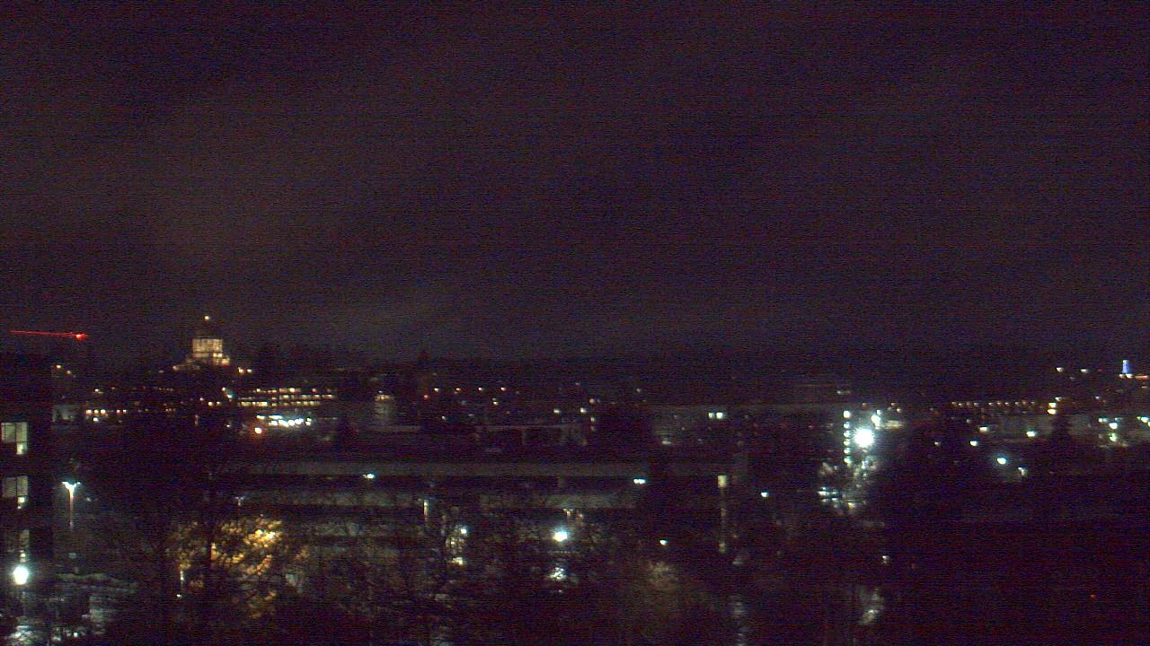 Thumbnail for current weather camera view from Avanti HS in Olympia, Washington