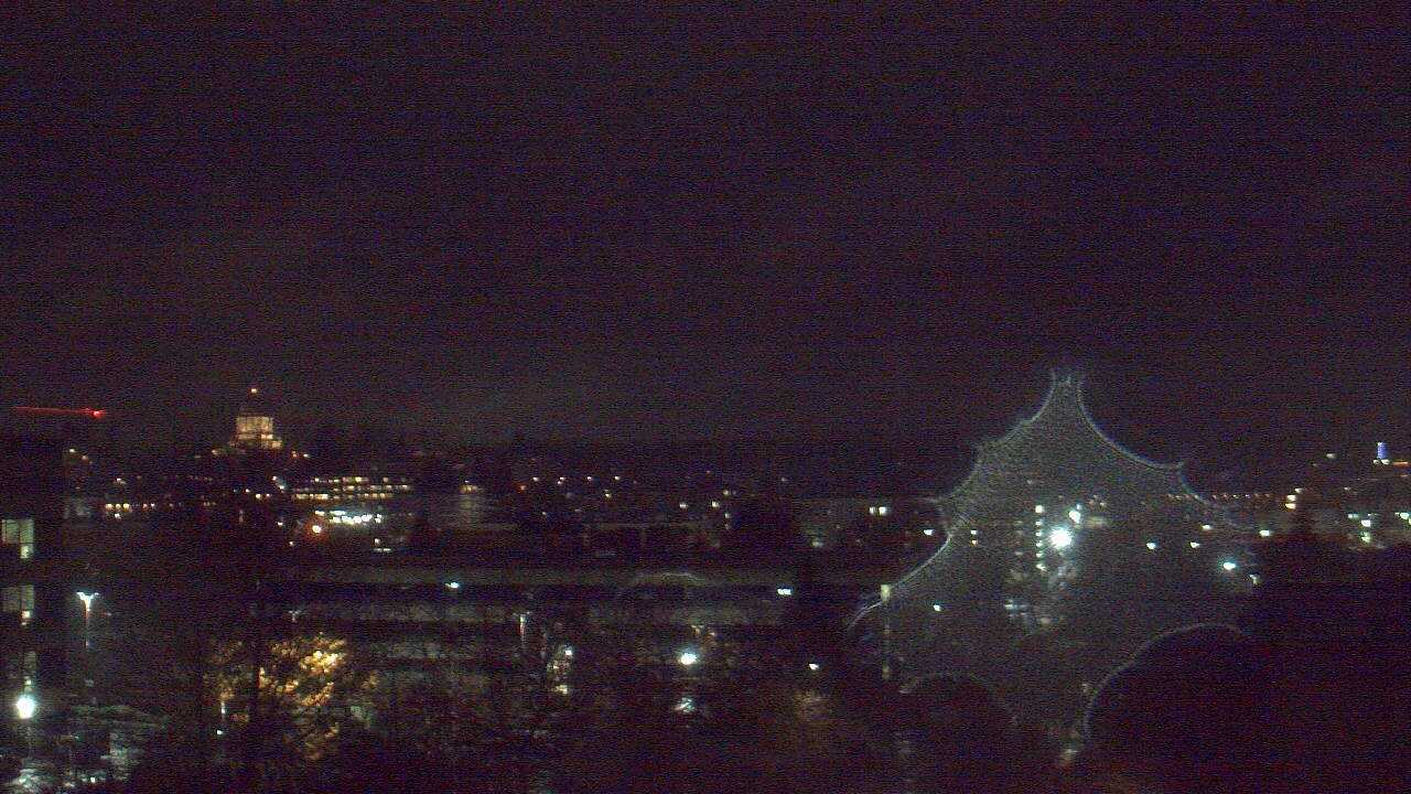 Thumbnail for current weather camera view from Avanti HS in Olympia, Washington